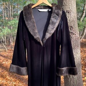 1998 Victoria’s Secret Black Velvet & Faux Fur Robe Romantic Victorian Gothic